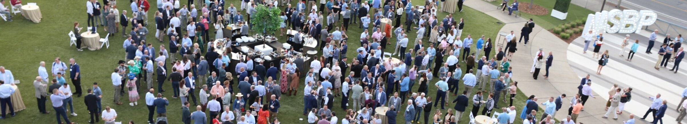 bannerWR welcome reception crowd aerial