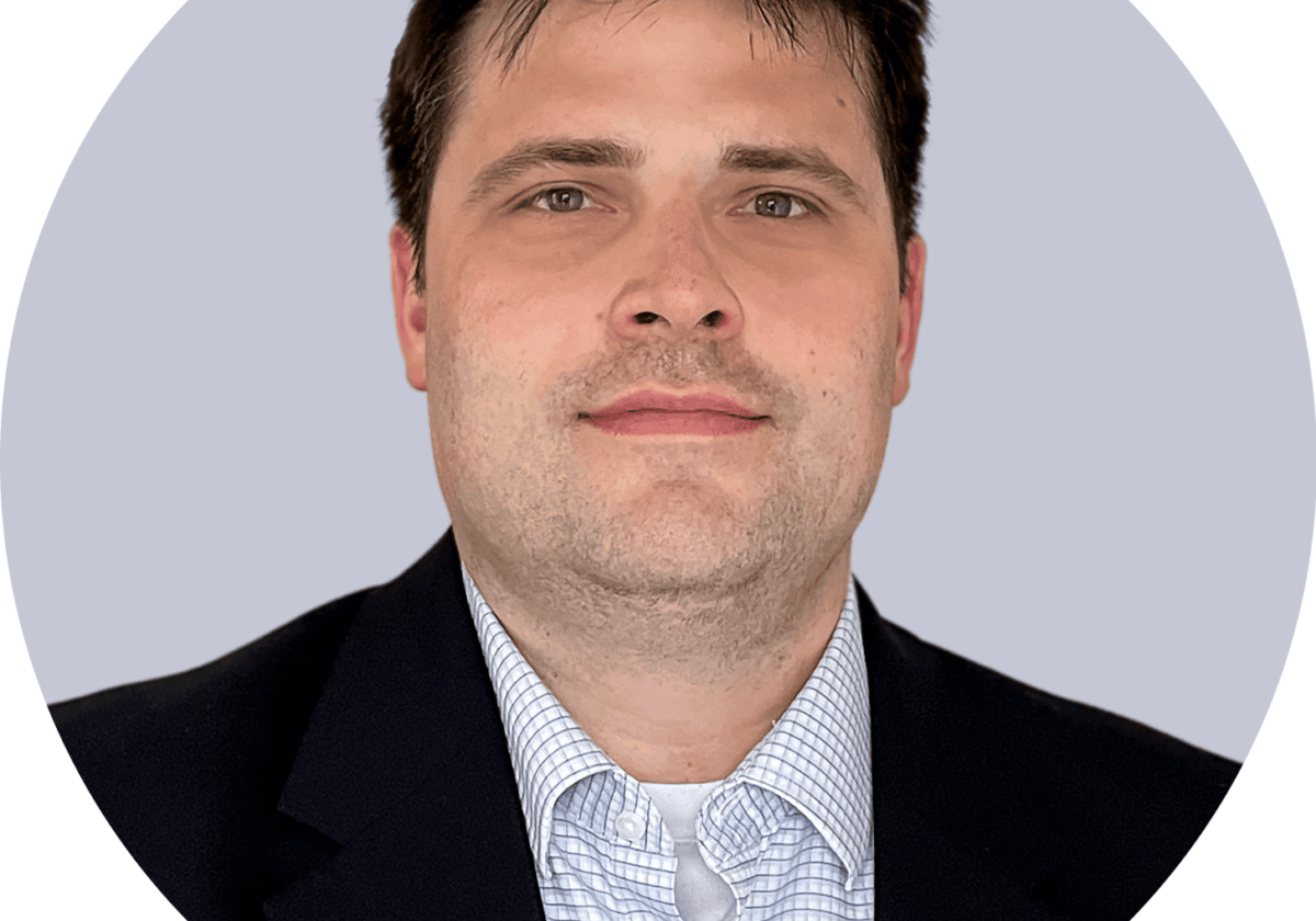 Evan Szarenki headshot